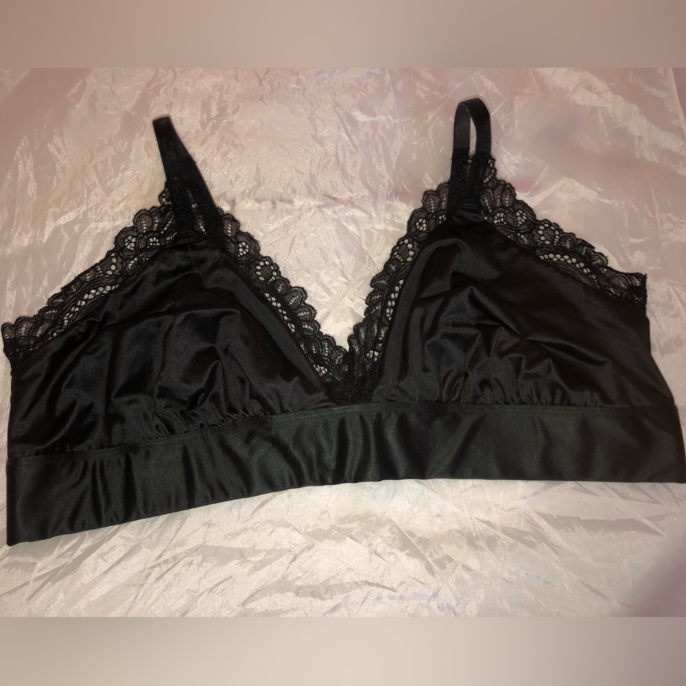 Soma Black Stretch Satin Lace Bralette